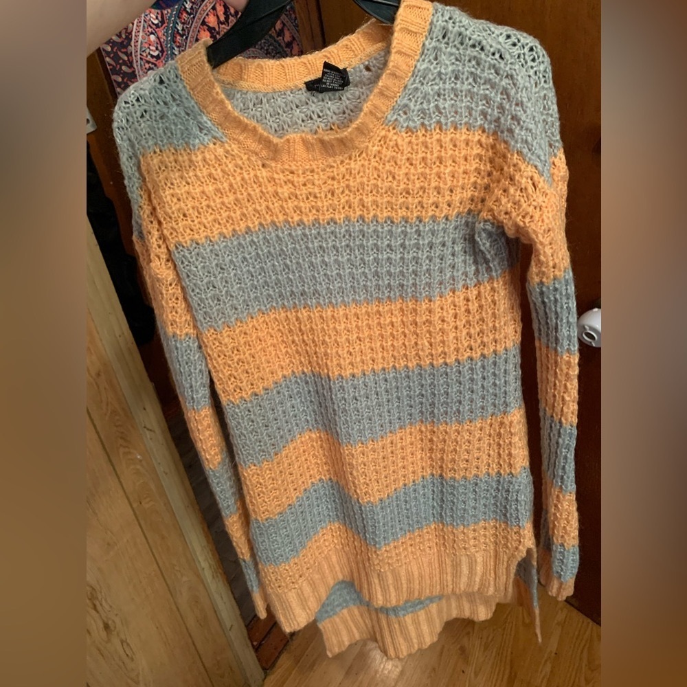 Rue 21 sweater